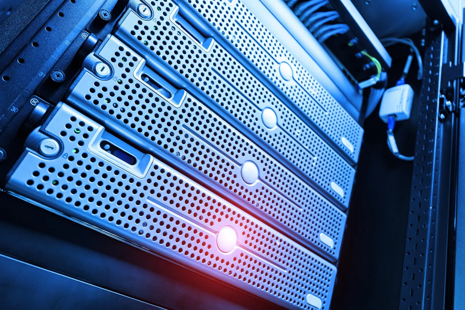 Rack-mounted enterprise server hardware